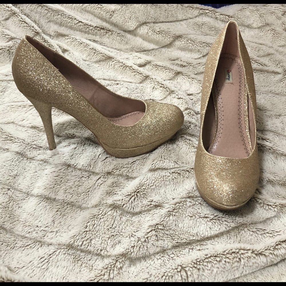 Sparkle Gold Heels. size 10. ✨